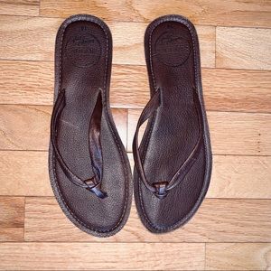REEF DARK BROWN LEATHER THONG SANDALS SIZE 10
